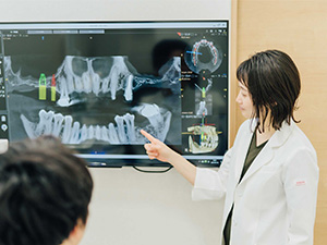 歯科用CTを用いた精密な事前の診査・診断